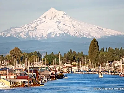 North Portland Harbor Mt Hood